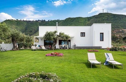 Cefalu Villa | Villa Normanni - Three Bedroom Villa, Sleeps 6