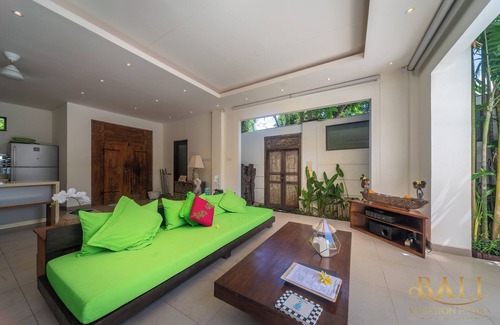 Central Seminyak Villa | Villa Novaku, Bali - An escape from hectic life in central Seminyak!