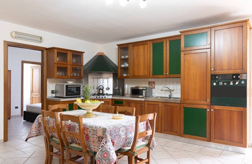 Partinico Villa | Villa 'Oasi Della Pace, Partinico' with Mountain View, Private Pool and Wi-Fi