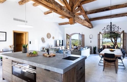 Propriano Villa | Villa Occhinello - Four Bedroom Villa, Sleeps 8