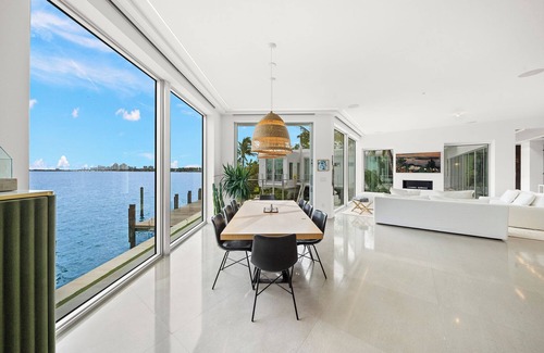 Miami Shores Villa | Villa Ocean wide bay
