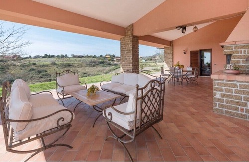 Cerveteri Villa | Villa of the sun