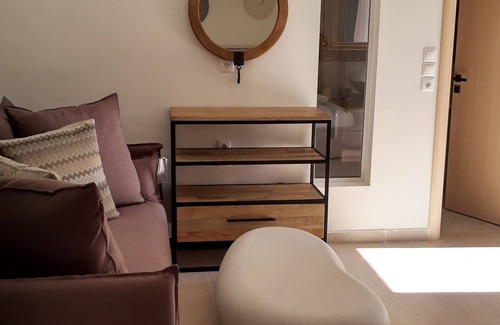 Lygia House | Villa Olga Lounge Hotel