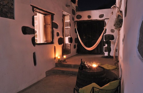 Los Realejos Villa | Villa on the seafront with pool Ecological farm