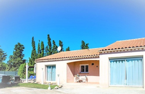 Saint-Cyprien Villa | Villa on one level - air con/Pool/Garden - Near beaches shops restaurants
