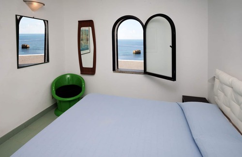 Pachino Apartment | VILLA ON THE REEF OF PUNTA ANTS 85 meters from the beach