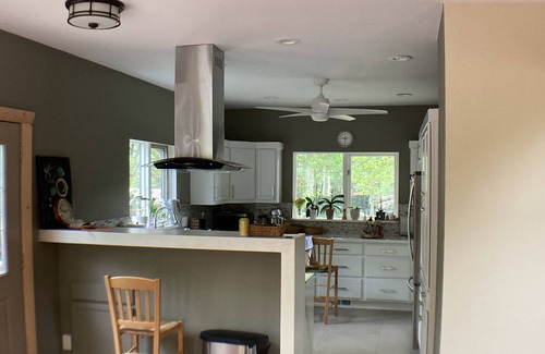 Montague Villa | VILLA ON TOP OF THE MOUNTAIN ON BORDER OF NJ/NY/PA STATE’S. Next to State Park