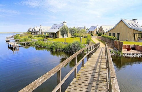 Tholen House | Villa on Waterfront with Stunning Design