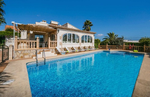 Urbanizacion La Mandarina Villa | Villa Oscar by Villa Plus
