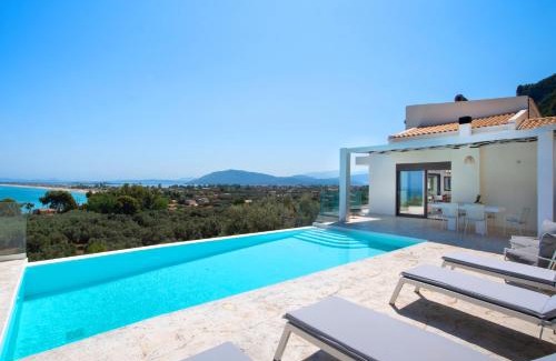 Agios Ioannis Villa | Villa Ouranos - Luxurius modern villa pool, close to the beach