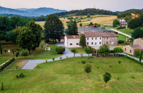 Capannori Villa | Villa Papari, Smart Convenient Farmhouse on the Lucca Hills
