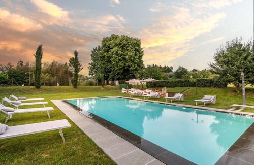 Capannori Villa | Villa Papari, Smart Convenient Farmhouse on the Lucca Hills