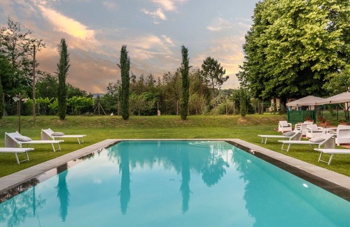 Capannori Villa | Villa Papari, Smart Convenient Farmhouse on the Lucca Hills
