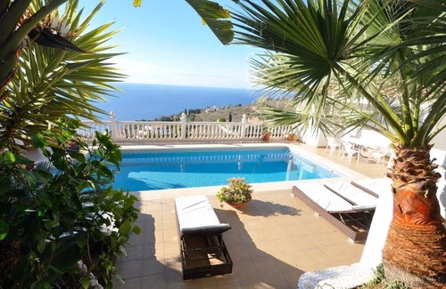 Salobrena Villa | Villa Paraiso with pool and sublime sea views