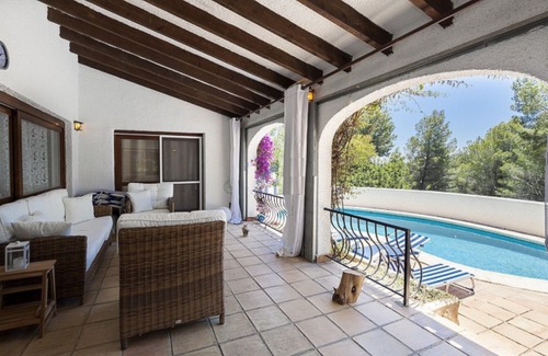 Ermita Villa | Villa "Pascal" with Private Pool & Wi-Fi