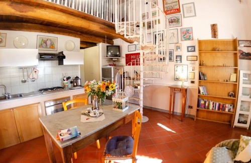 Vicopelago Villa | Villa Peonia - Tuscan farmhousse with pool