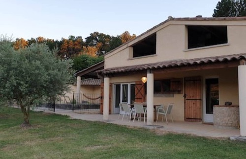 Malaucene Villa | Villa 'Petit Paradis' with Mountain View, Private Pool and Private Terrace