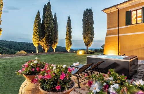 Montepulciano Villa | Villa Pianoia – Elegance and Historic Charm for Groups and Special Events
