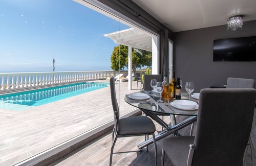 Armenime House | Villa Piconera. Amazing 4 Bedroom Villa. Private Pool. Sea Views. Adeje
