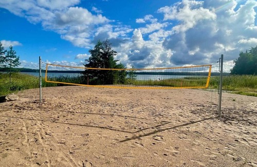 Raseborg Villa | Villa Pihlajanmarja – Stunning Log Villa on a Waterfront Estate