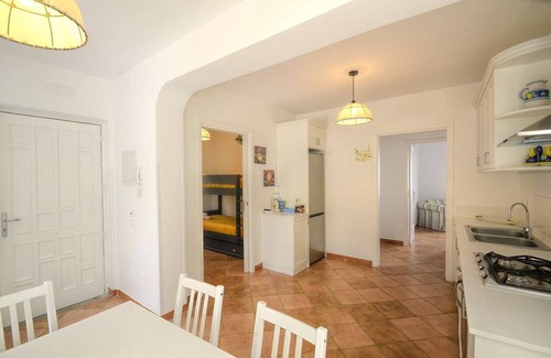 Nerano Villa | Villa Pindaro: A bright and sunny three-story villa which faces the sun and the sea, with Free WI-FI.
