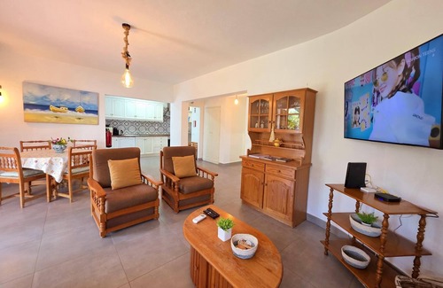 Alporchinhos Cottage | Villa Porches | Algarve | Beach | Tranquillity