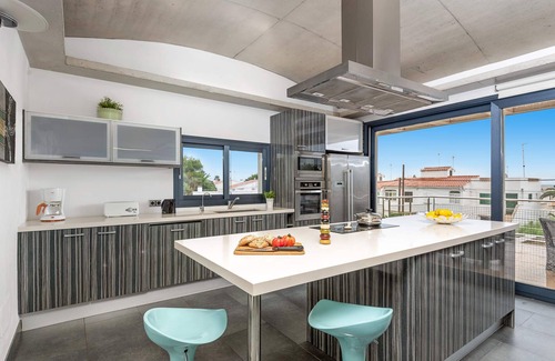 Punta Prima Villa | Villa Primasol by Villa Plus
