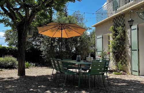 Carpentras House | Villa Provencale Avec une Très Grande Piscine Sécurisée et Sans vis à vis