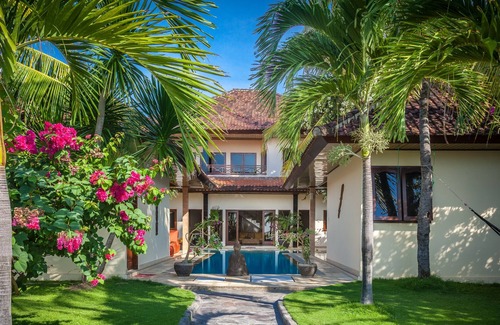 Banjartegehe Villa | Villa Puri Jati Retreat - Modern Oceanfront Pool Villa Lovina, FREE BREAKFAST