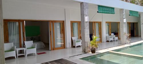 Kalibukbuk House | Villa Putih Lovina