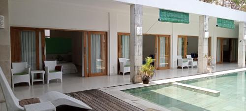 Kalibukbuk House | Villa Putih Lovina