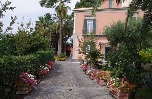 San Giorgio a Cremano House | Villa Raffaela - House, ideal for a holiday pacevole