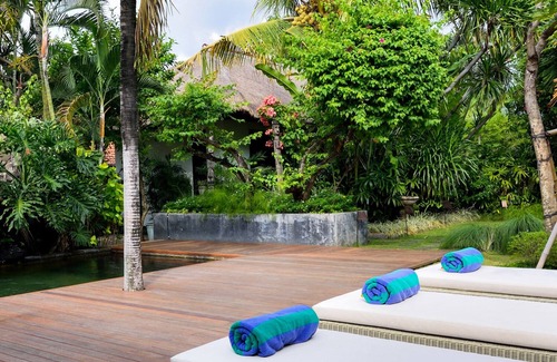 Lovina Villa | Villa Rawa Rawa - Beachfront 4 Bedroom Villa Lovina Beach