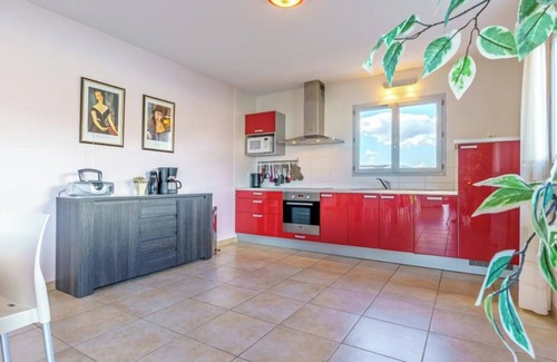 Savines-le-Lac Villa | Villa resort ideal for groups and families with lake and mountain views, swimming pool, sauna