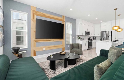 Florida Center House | Villa Reverie | Tranquil Home w/Fab Decor, Luxe Master & PVT Pool - Near Parks