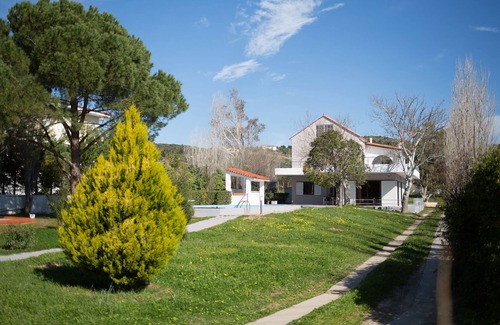 Ormos Agiou Ioannou Villa | Villa Ria Luxury, Fun and Comfort near Beaches and (Air)Port