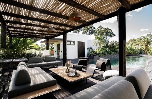Ewingsdale Villa | Villa Riad