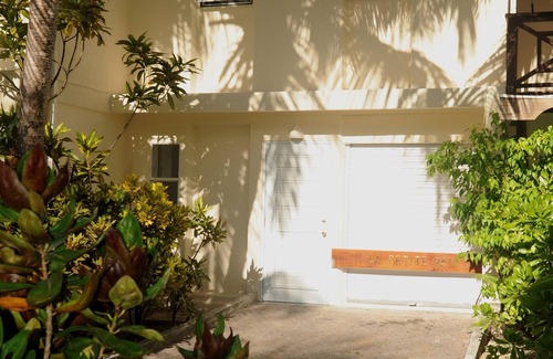 Jolly Harbour House | Villa right on the water in Caribbean Marina, 5 minutes to superb beach