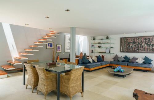 Central Seminyak Villa | Villa Rio - Contemporary 2BR Villa in Downtown Seminyak