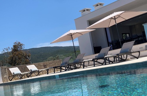 Pietrosella Villa | Villa Rivoli - Domaine Napoleon Corsica vue mer Exceptionnelle Grande Piscine