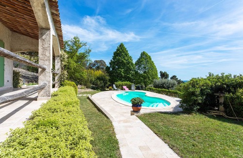 Berre-des-Alpes Villa | VILLA ROCHE GRISE VI3010 by RIVIERA HOLIDAY HOMES