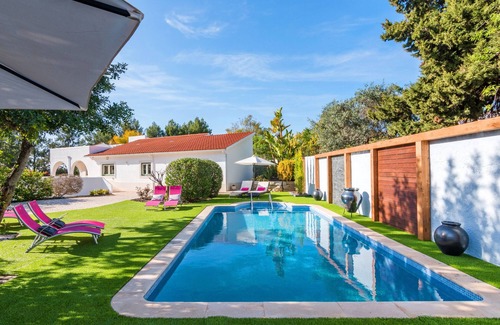 Silves Villa | Villa Rock Gardens - Beautiful & Traditional Villa with Heated Swimming Pool