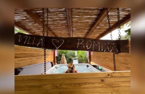 Laureto Villa | Villa Romina