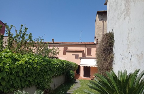 Avenza Villa | Villa Rosa Avenza