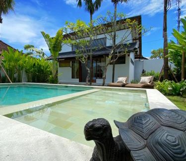 Berawa Villa | Villa Ruby - 3 Bedroom private Villa with a pool