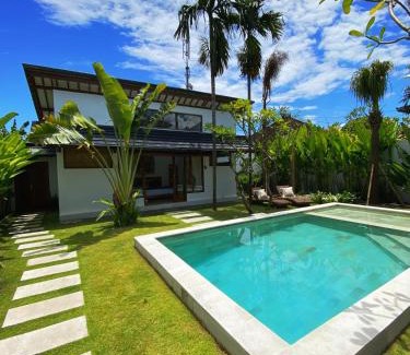 Berawa Villa | Villa Ruby - 3 Bedroom private Villa with a pool