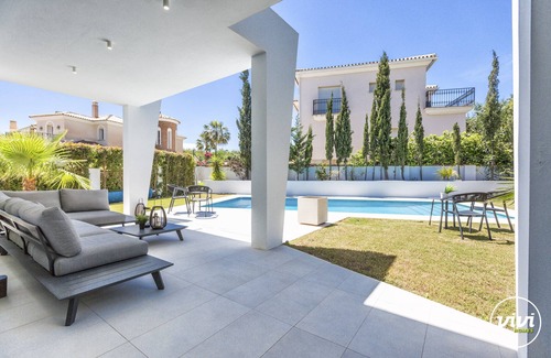 Mijas Villa | Villa Ruby | Villa with garden in Calahonda