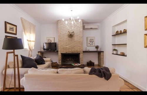 Lora Del Rio Villa | Villa "Rural Los Menestrales" with Mountain View, Pool & Wi-Fi