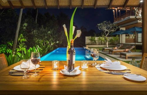 Berawa Villa | Villa Rusa Biru - Luxury Villa with Pool and in-Villa Cook in Canggu