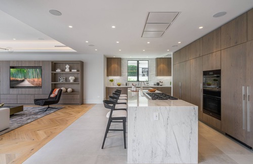 The Flats Villa | Villa Ruya by LuxJB 🏆 Sleeps 18 🏆Beverly Hills Mansion 🏆 Cinema & Gym & Sauna